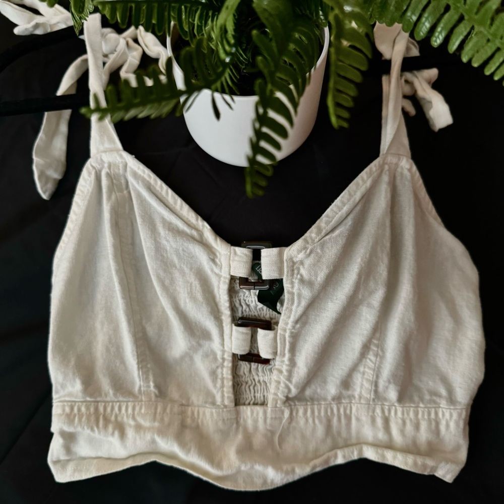 Medium cream Wild Fable crop top.